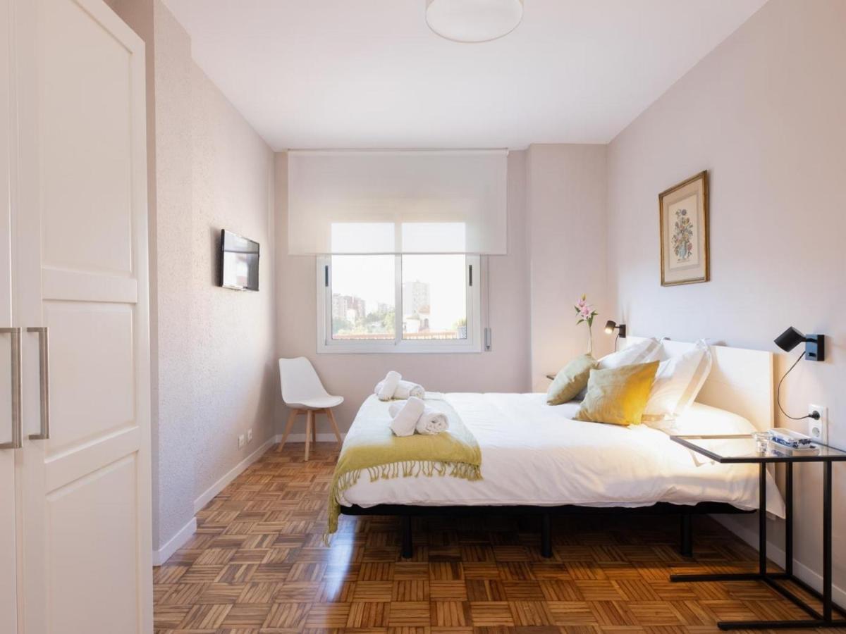 Appartement Clot Market